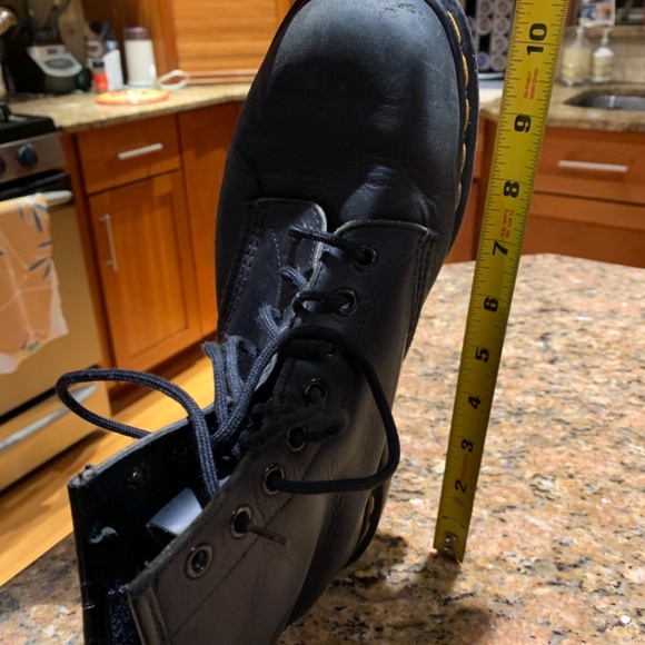 Men’s doc martens - Picture 8 of 9